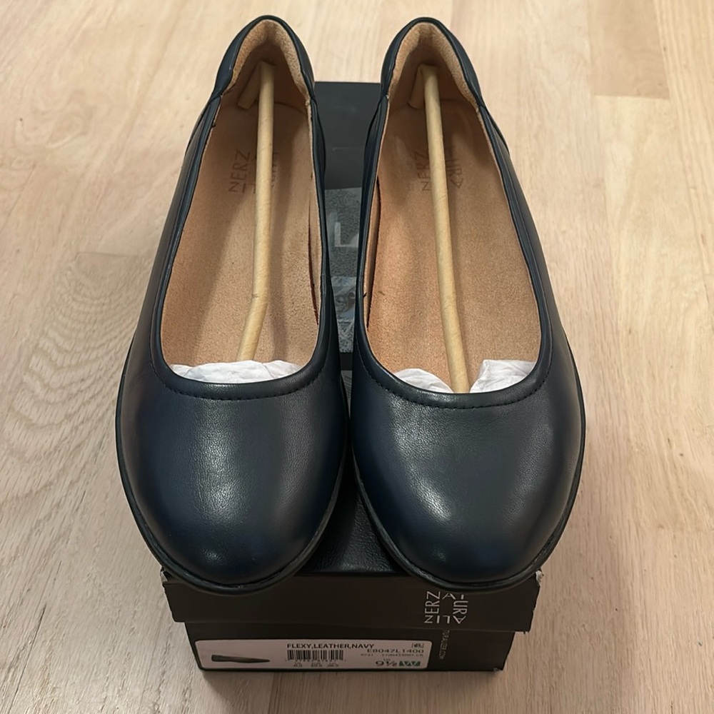 Naturalizer Navy Leather Ballet Flats